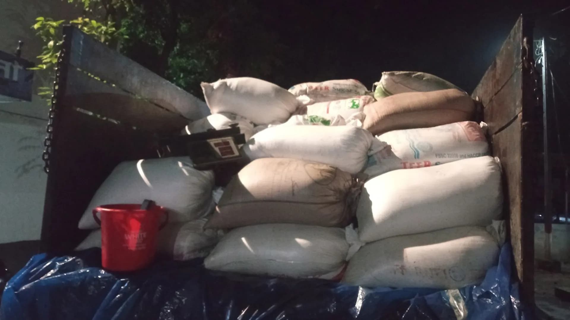 ছাত্রদল নেতার গুদামে মিলল ভিজিএফের চাল