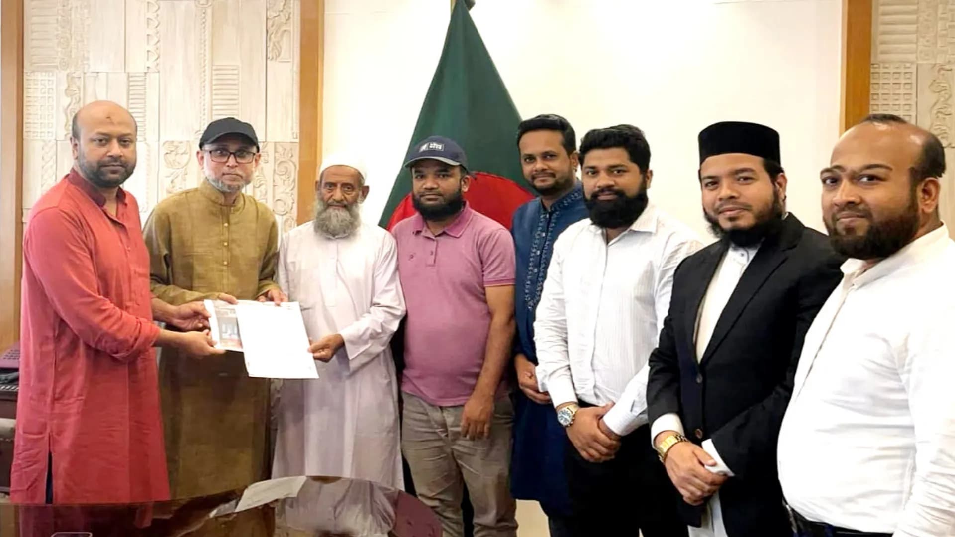 বাবুগঞ্জে বীরশ্রেষ্ঠ জাদুঘর সংস্কারের দাবিতে এবি পার্টির স্মারকলিপি