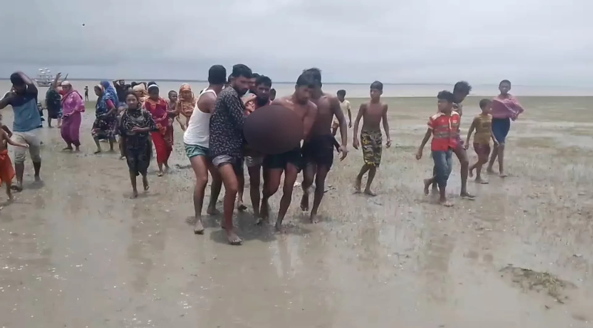 মনপুরায় মেঘনা নদী‌তে প‌ড়ে জে‌লের মৃত্যু