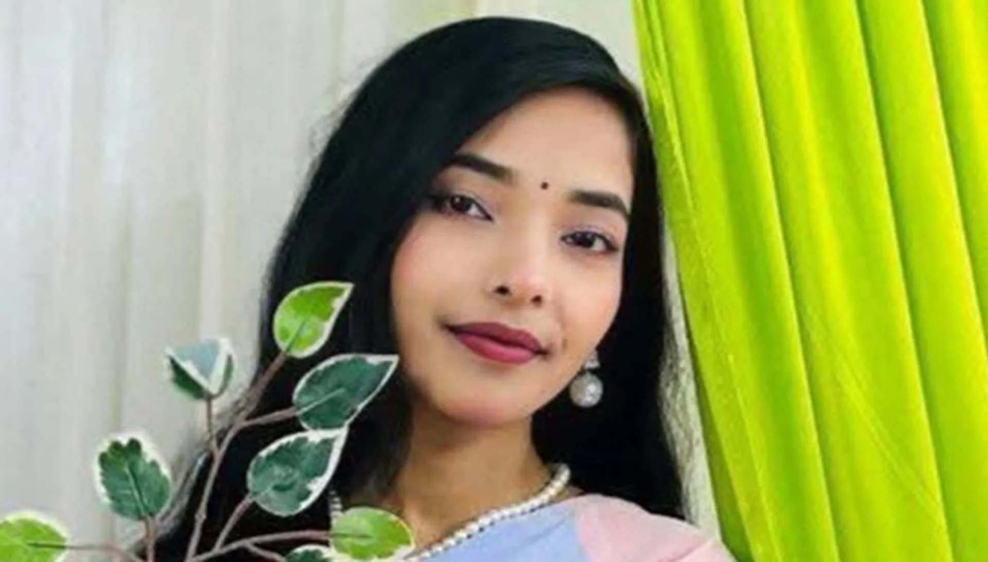 ঢাকাগামী লঞ্চ থেকে পড়ে নিখোঁজ ছাত্রদল নেত্রীর মৃত্যু নিয়ে তোলপাড়