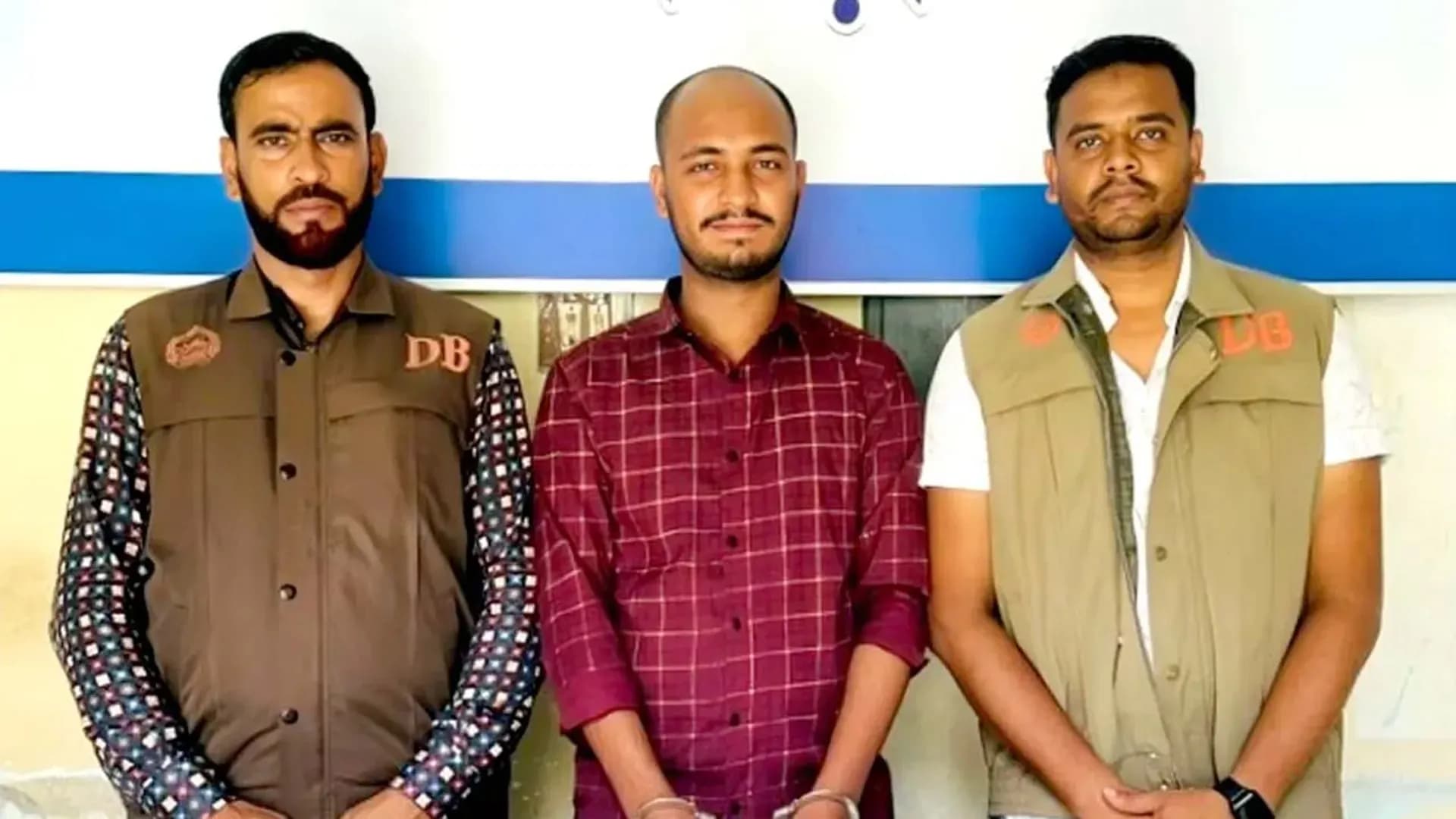 জুলাই বিপ্লব নিয়ে কটূক্তি, ছাত্রলীগ কর্মী গ্রেপ্তার 