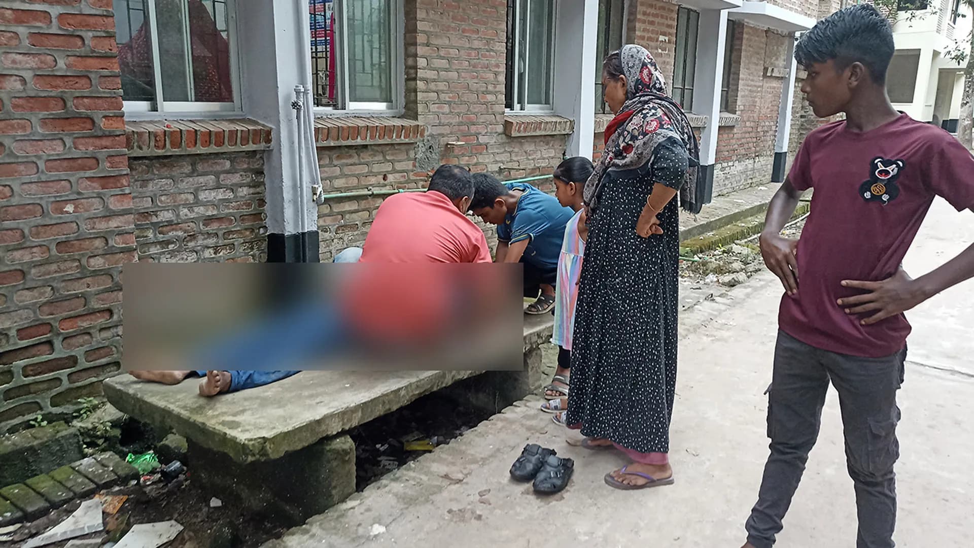 স্ত্রী চাকরি ছাড়তে না চাওয়ায় স্বামীর আত্মহত্যার চেষ্টা