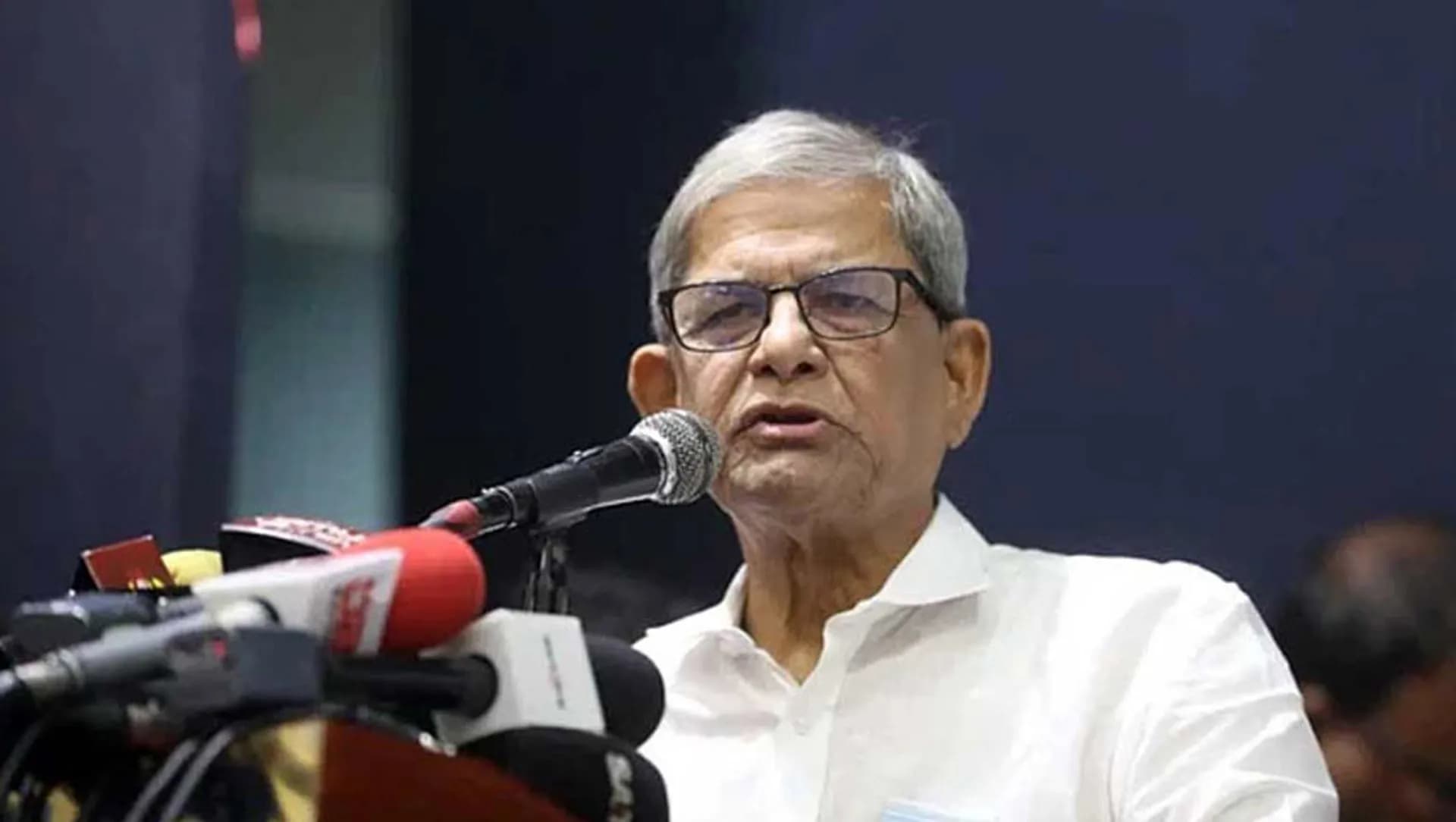 ফেব্রুয়ারিতে নির্বাচনের মাধ্যমে দেশ রাইট ট্র্যাকে উঠবে: মির্জা ফখরুল