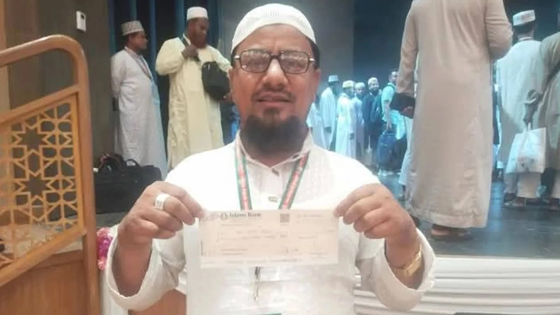 ইমামতি না করেও শ্রেষ্ঠ ইমাম হলেন জসিম উদ্দিন