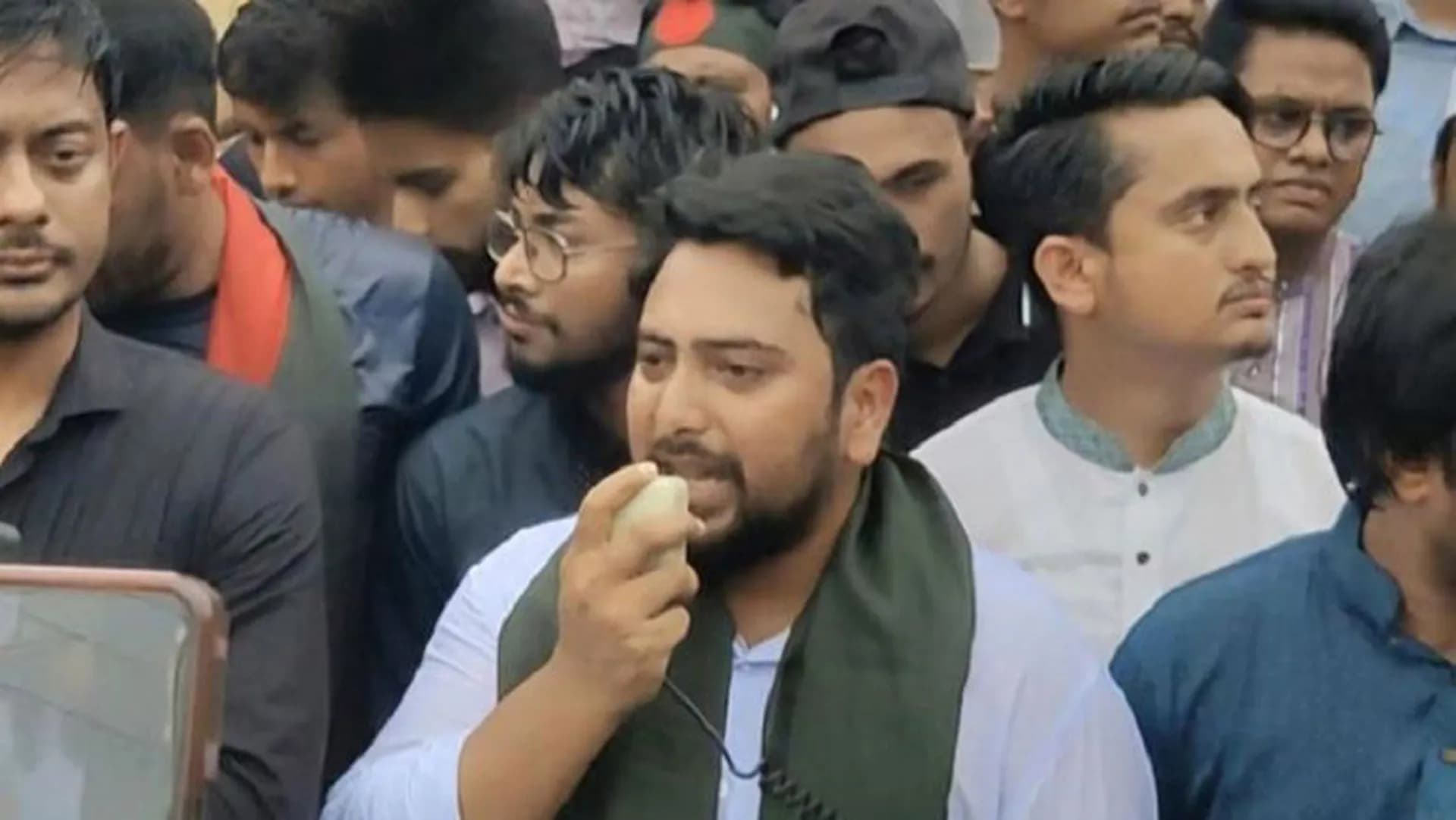 ‘জুলাই সনদ ঘোষণার আগে নির্বাচন মেনে নেবে না ছাত্র-জনতা’