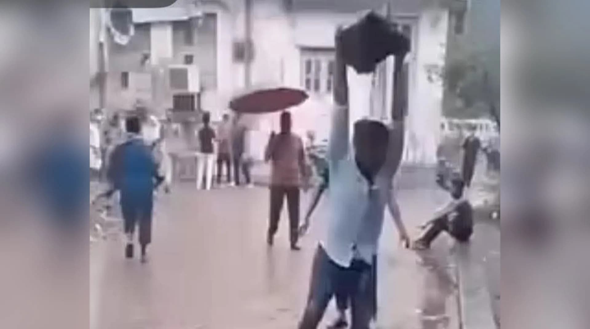 চাঁদা না দেওয়ায় ব্যবসায়ীকে পাথর মেরে হত্যা যুবদল নেতার, ভিডিও ভাইরাল