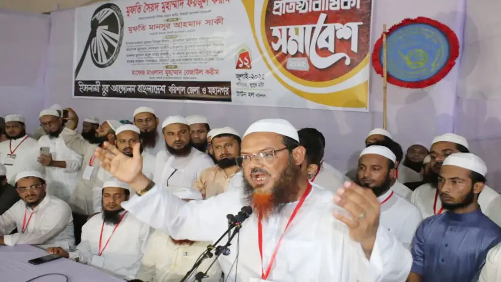 পাথর ছুড়ে হত্যার দায় তারেক জিয়াকে নিতে হবে: ফয়জুল করিম