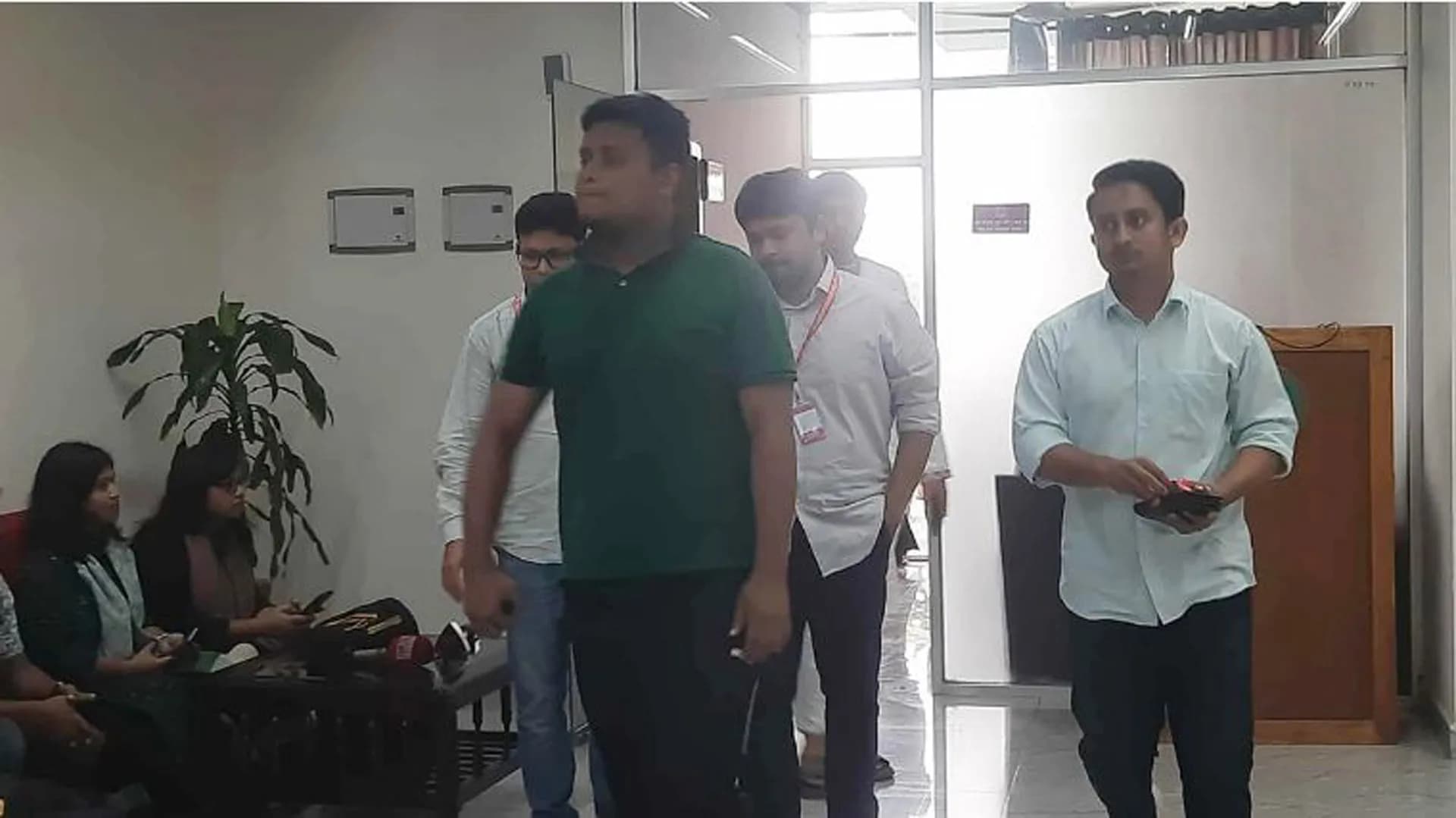 সিইসির সঙ্গে বৈঠকে এনসিপির প্রতিনিধি দল