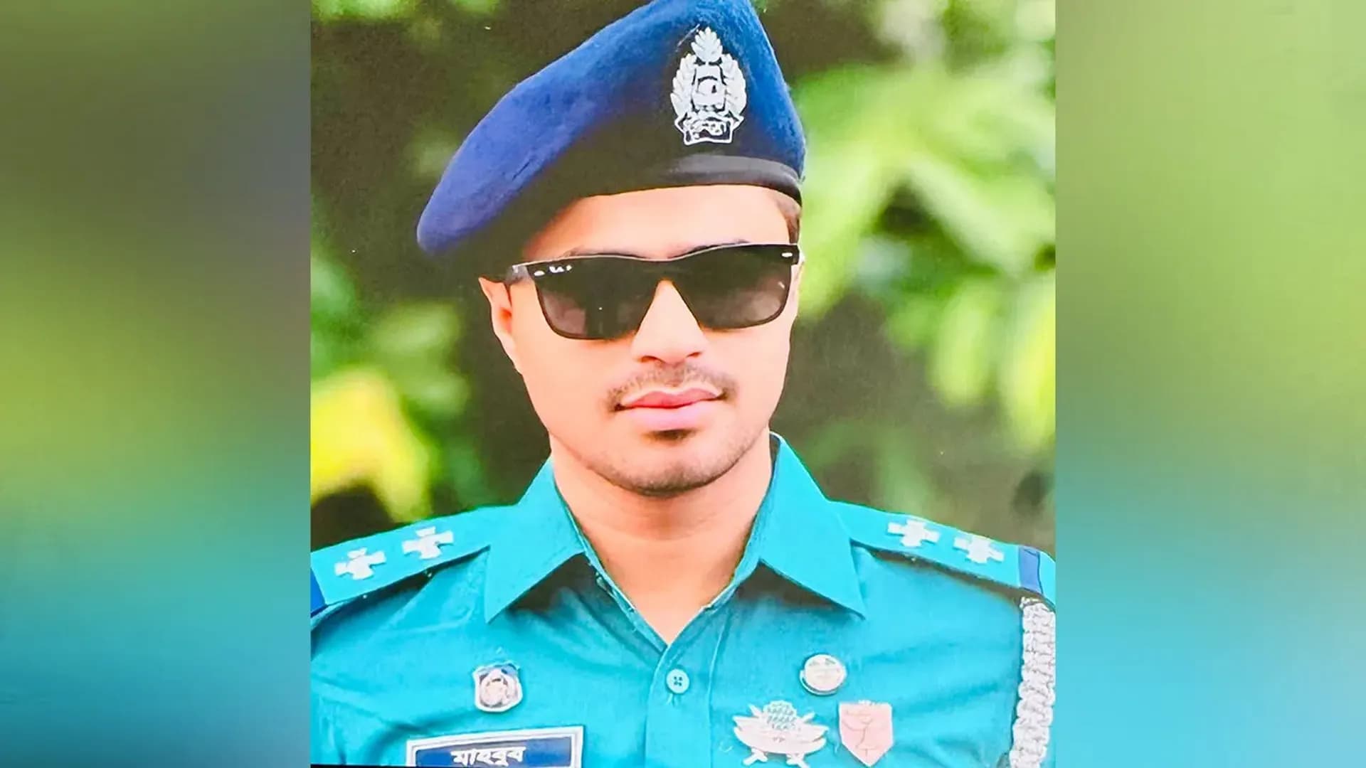বরিশালে অন্যের স্ত্রী নিয়ে পার্কে ঘুরতে গিয়ে এসআই ক্লোজড