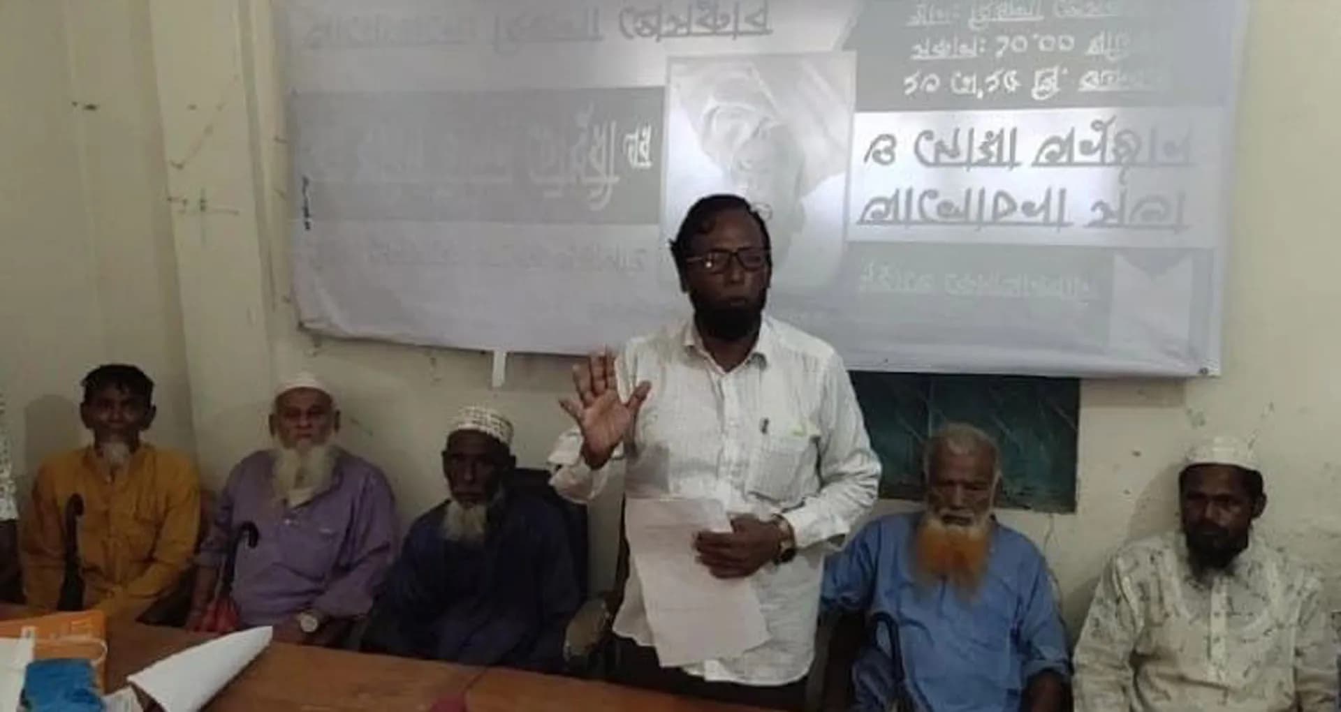 ভূমিদস্যুদের বিরুদ্ধে হিজলা প্রেসক্লাবে ভুক্তভোগী কৃষকদের সংবাদ সম্মেলন