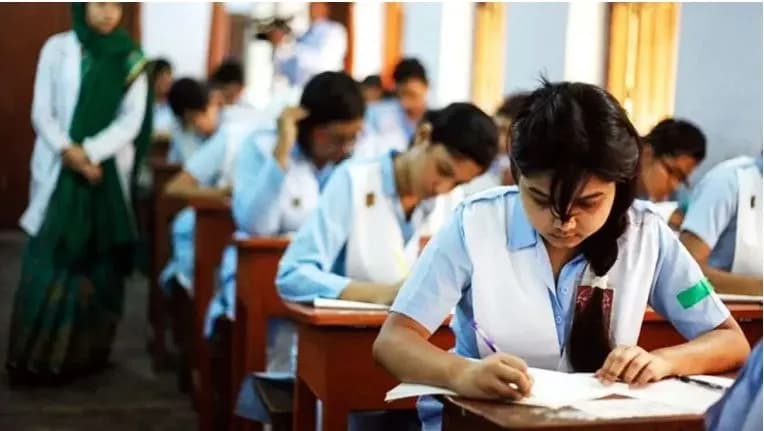 স্থগিত হওয়া এইচএসসির দুই পরীক্ষা একই দিনে : শিক্ষা উপদেষ্টা