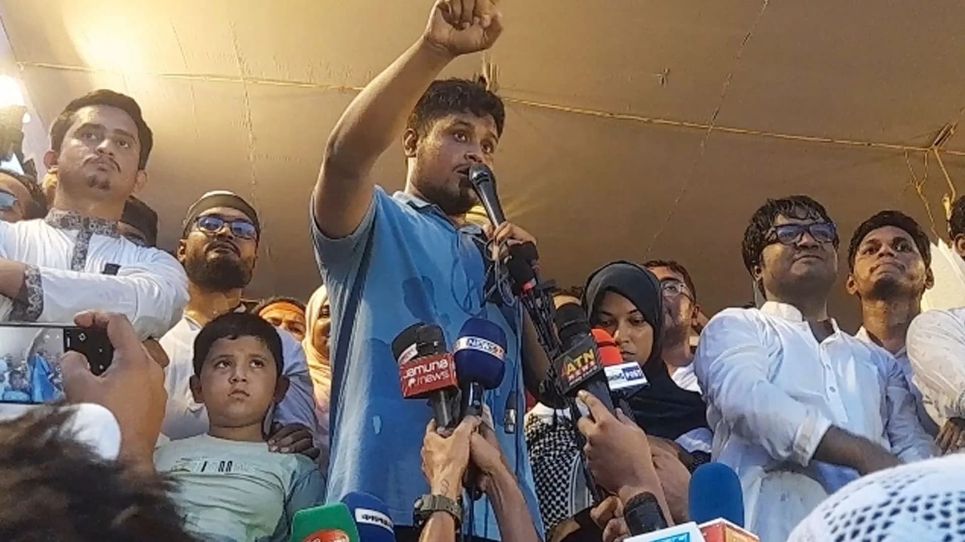 আ.লীগের সাথে সখ্যতা মেনে নেব না : হাসনাত আবদুল্লাহ