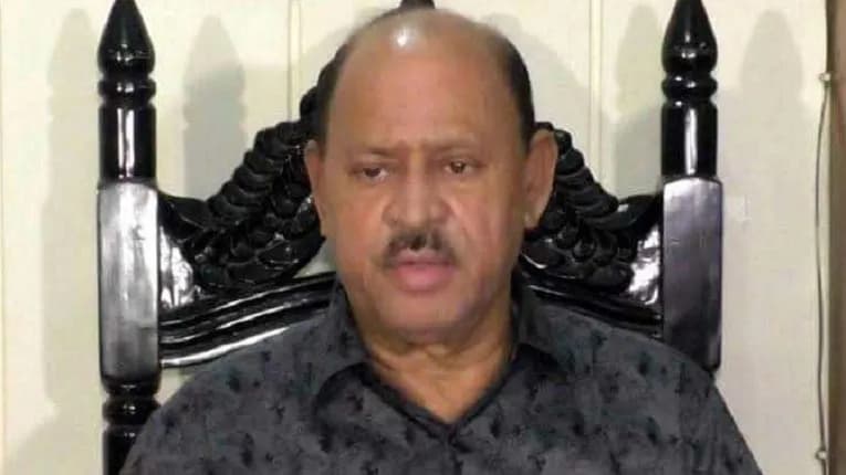 মৃত্যুর তিন বছর পর  মামলা থেকে রেহাই পেলেন সাবেক মেয়র কামাল  