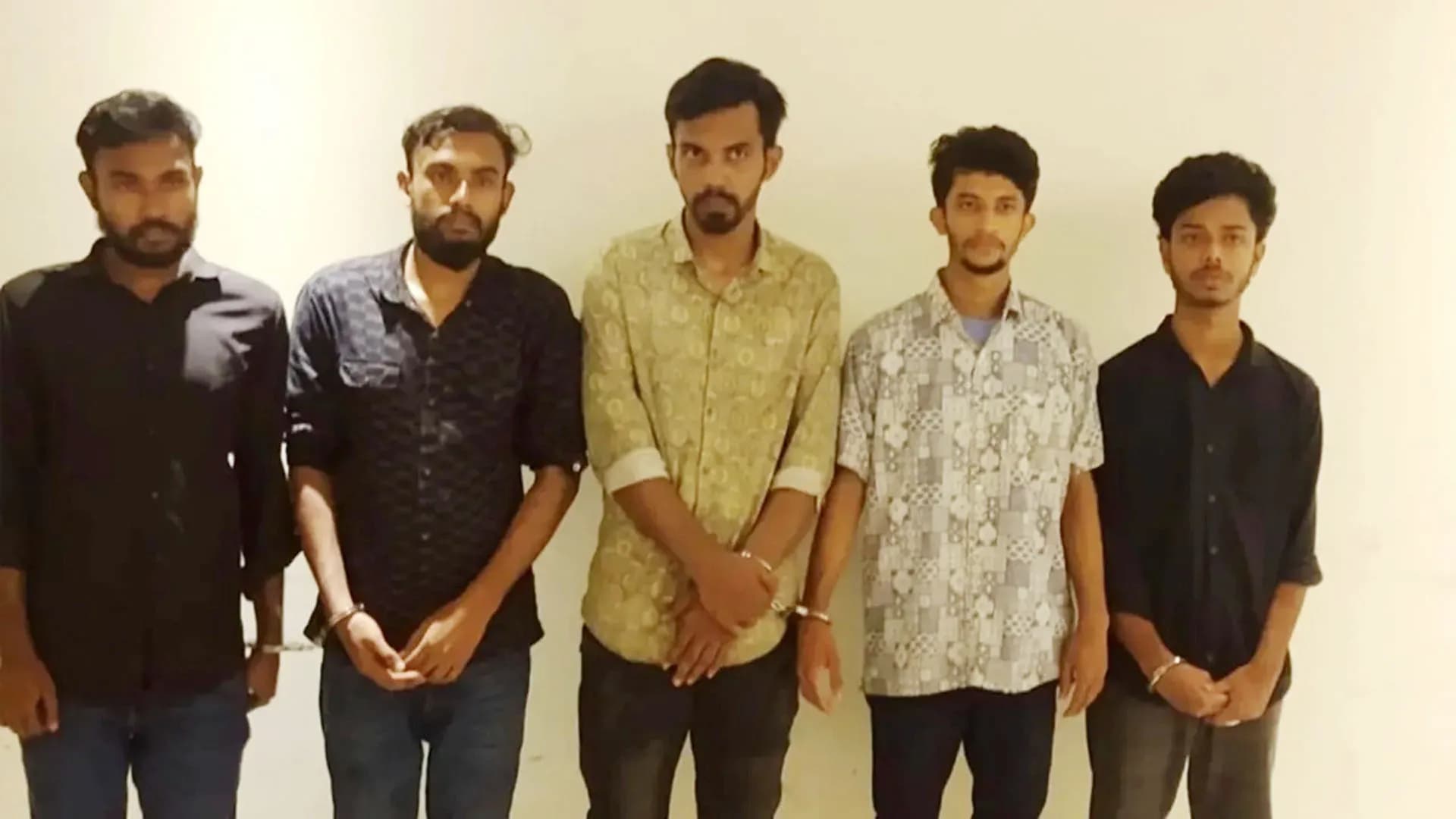 চাঁদাবাজির অভিযোগে ‘বৈষম্যবিরোধী’র নেতাসহ গ্রেপ্তার ৫