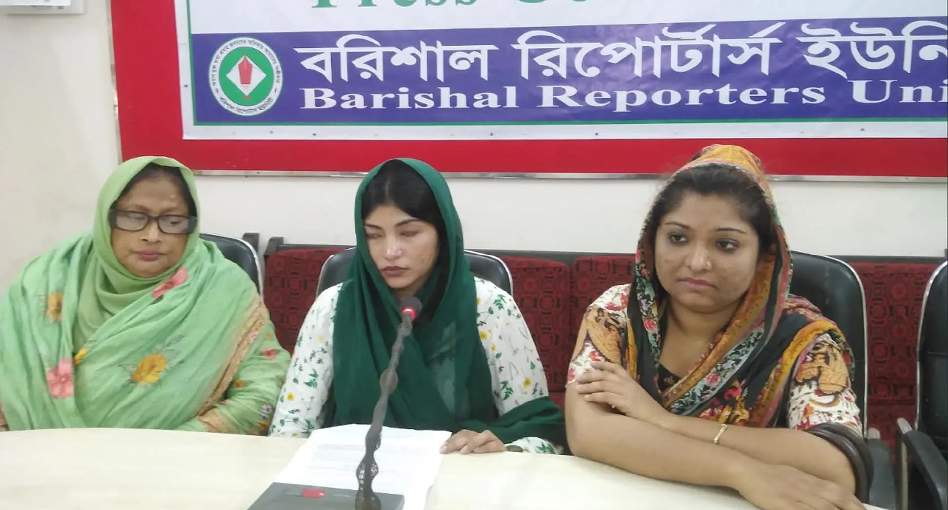 বরিশালে বহিস্কৃত বিএনপি নেতা মন্টির ত্রাস!