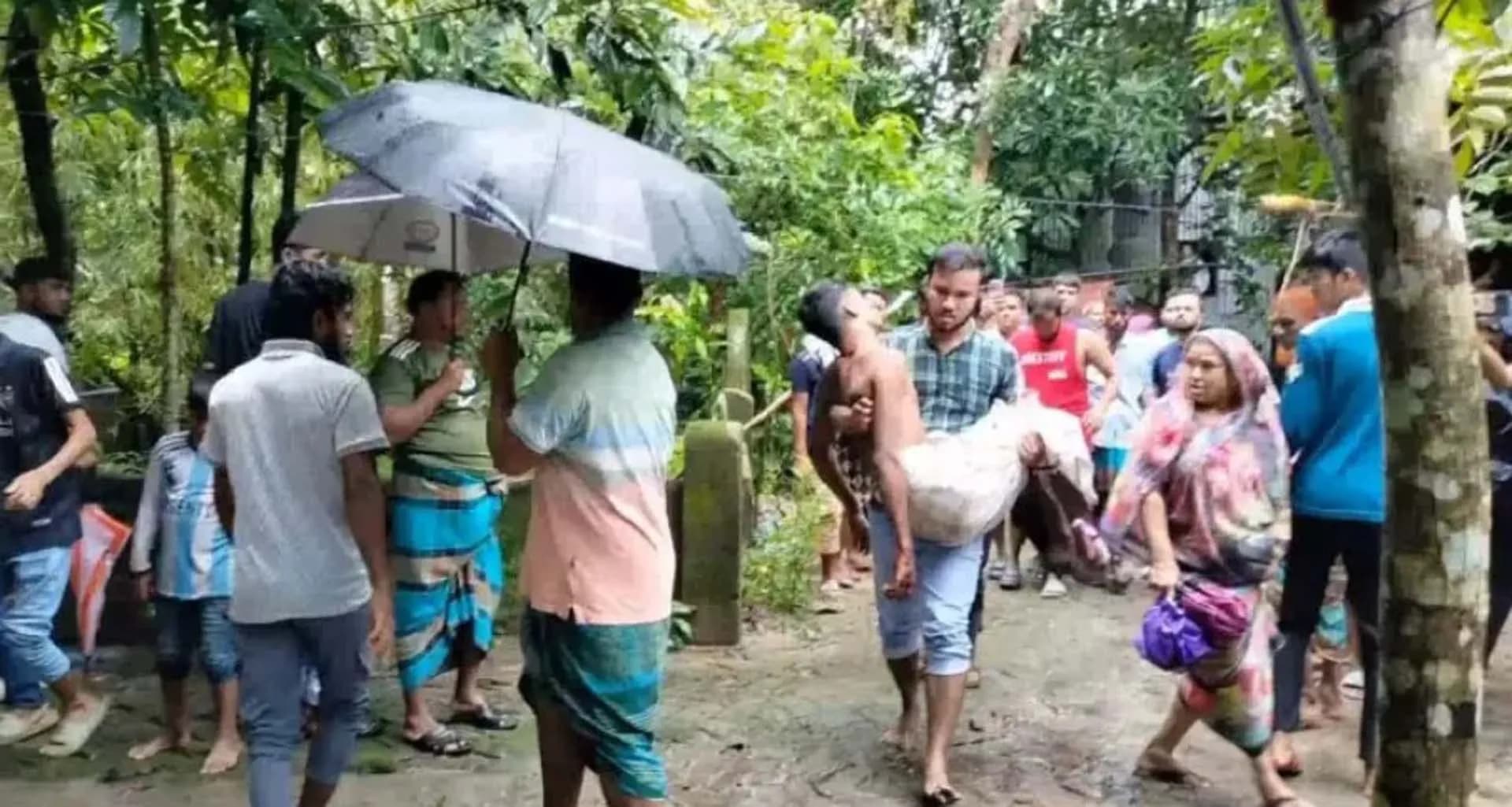 বরিশালে ছেলেকে হত্যা করে থানায় আত্মসমর্পণ করলেন বাবা-মা