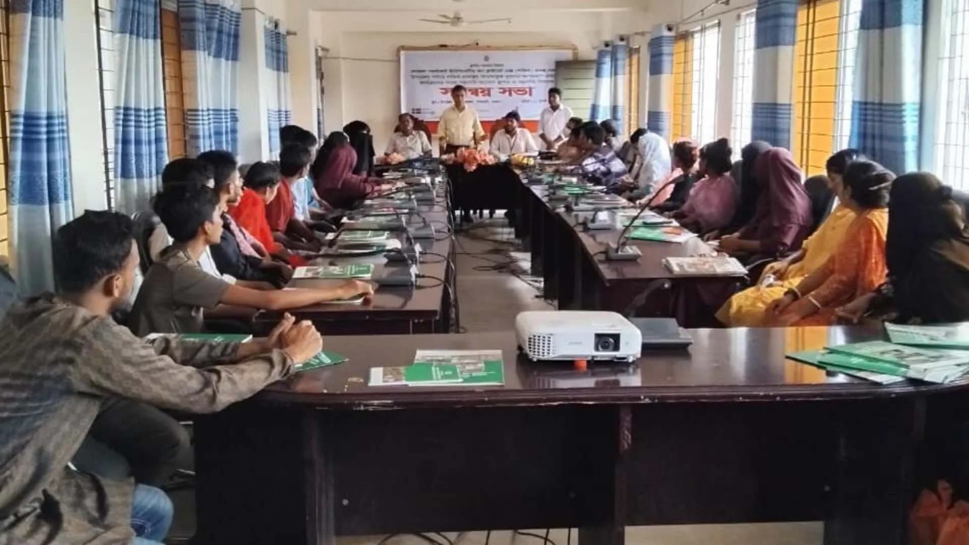 বরগুনার পাথরঘাটায় লজিক প্রকল্পের যুব সমন্বয় সভা