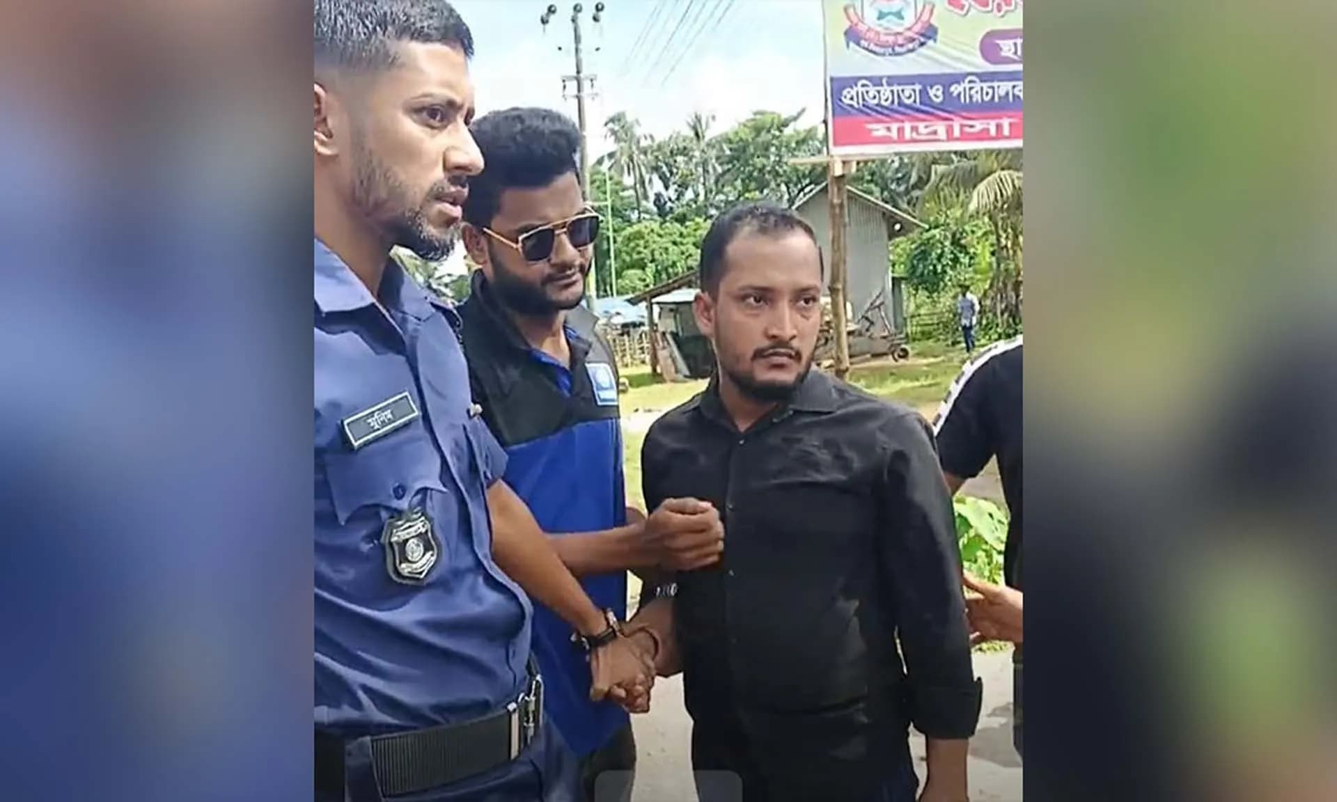 পিরোজপুরে সাবেক ছাত্রলীগ নেতা আটক