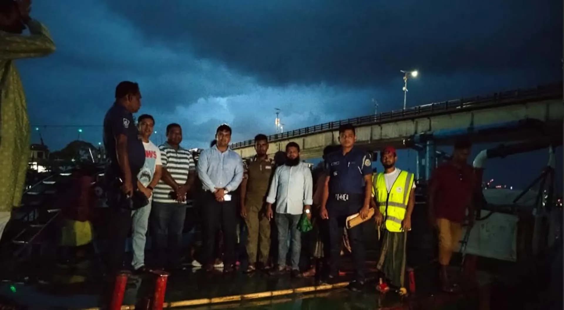 অবৈধভাবে বালু উত্তোলনের দায়ে ৫ জনকে ৫ লাখ টাকা জরিমানা 