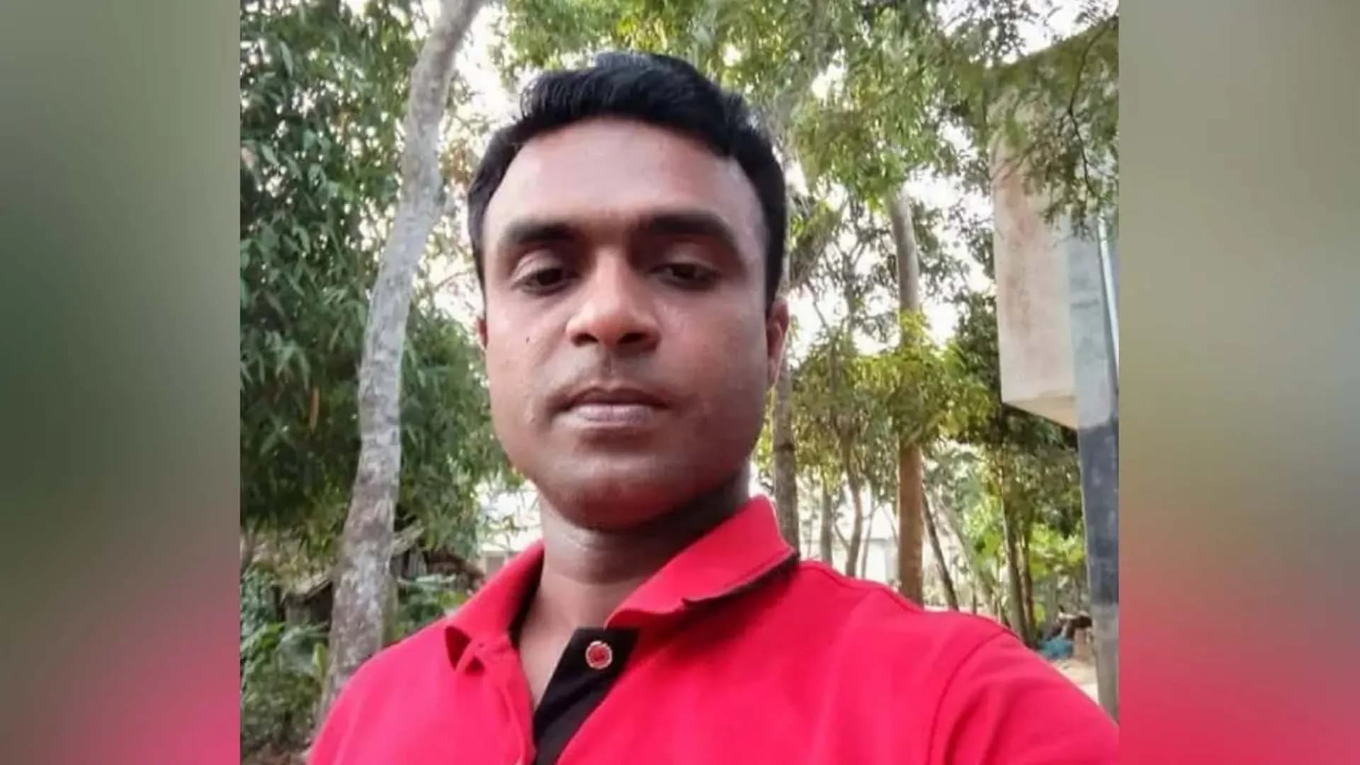 বাড়িতে ঢুকে যুবদল নেতাকে কুপিয়ে হত্যা
