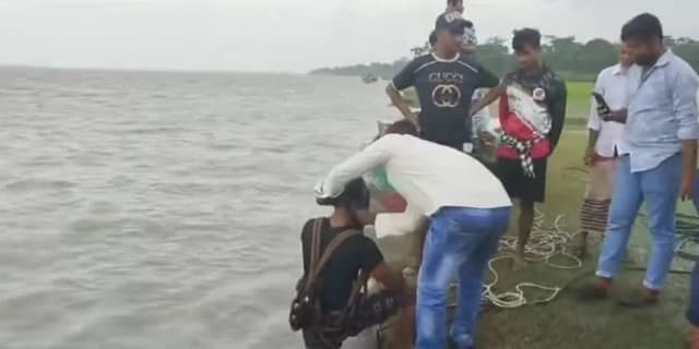 ৬ দিন ধরে বিদ্যুৎহীন বরিশালের মেহেন্দিগঞ্জ