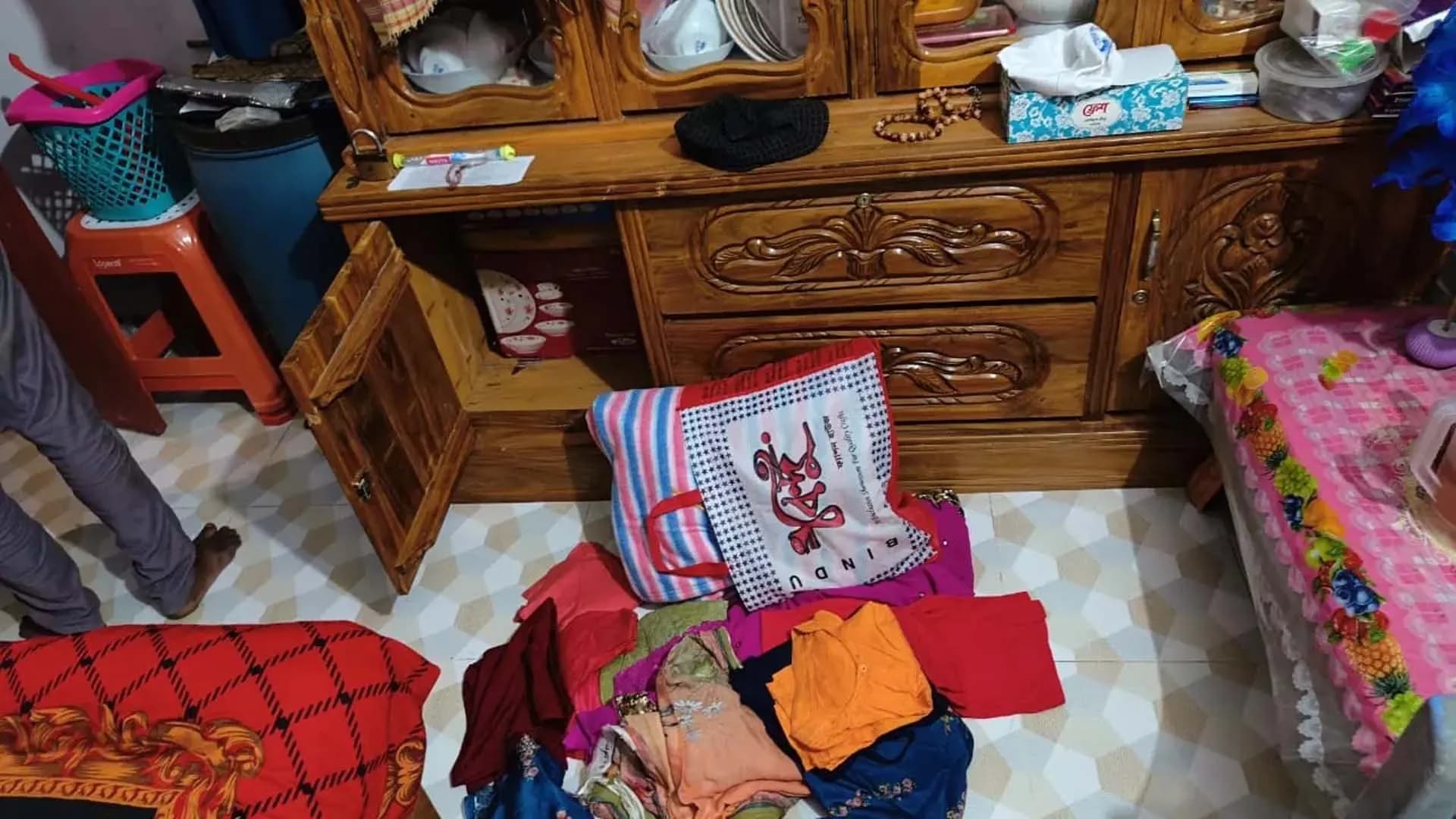 বরগুনায় জামায়াত নেতার বাসায় চুরি