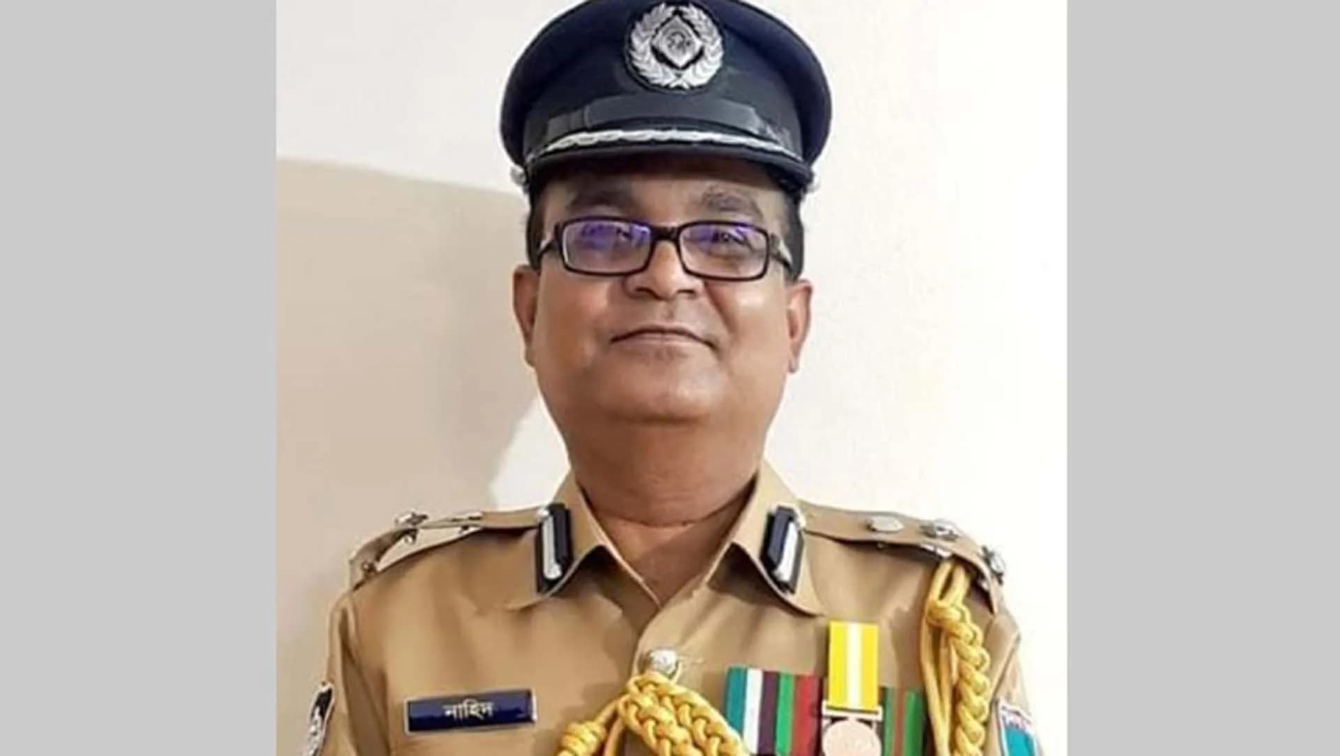পুলিশের সাবেক ডিআইজি নাহিদুল ইসলাম গ্রেপ্তার