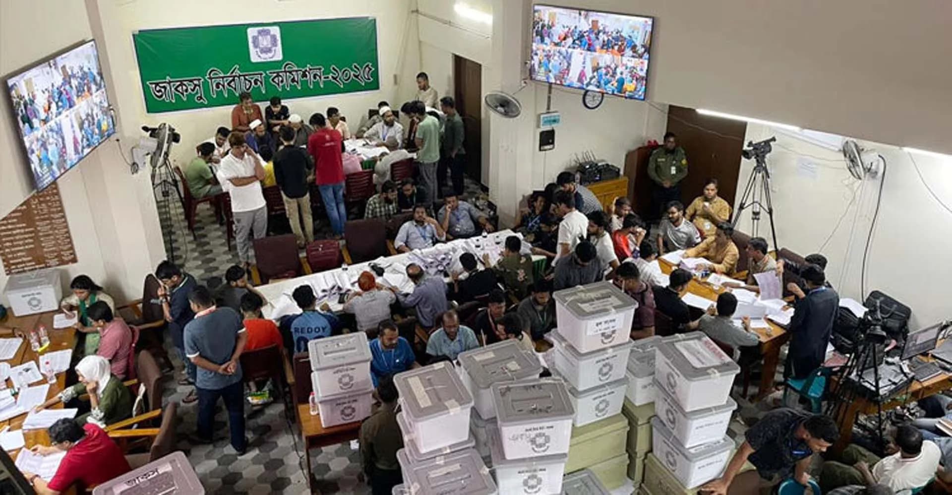 জাকসুর ভোট গণনা শেষ, ফলাফল সাড়ে ৪টায়