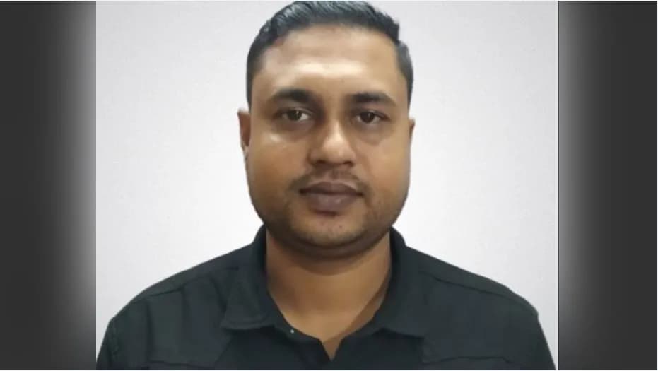 ভাতা কার্ডের নামে প্রতারণা, অফিসের মোটরসাইকেল নিয়ে উধাও কর্মচারী
