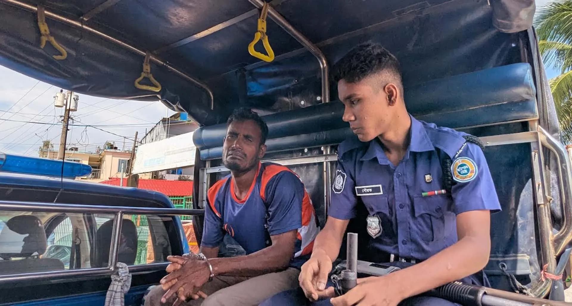 কুয়াকাটা সৈকত নারী পর্যটকদের গোসলের ভিডিও ধারণের অভিযোগে যুবকের কারাদণ্ড 