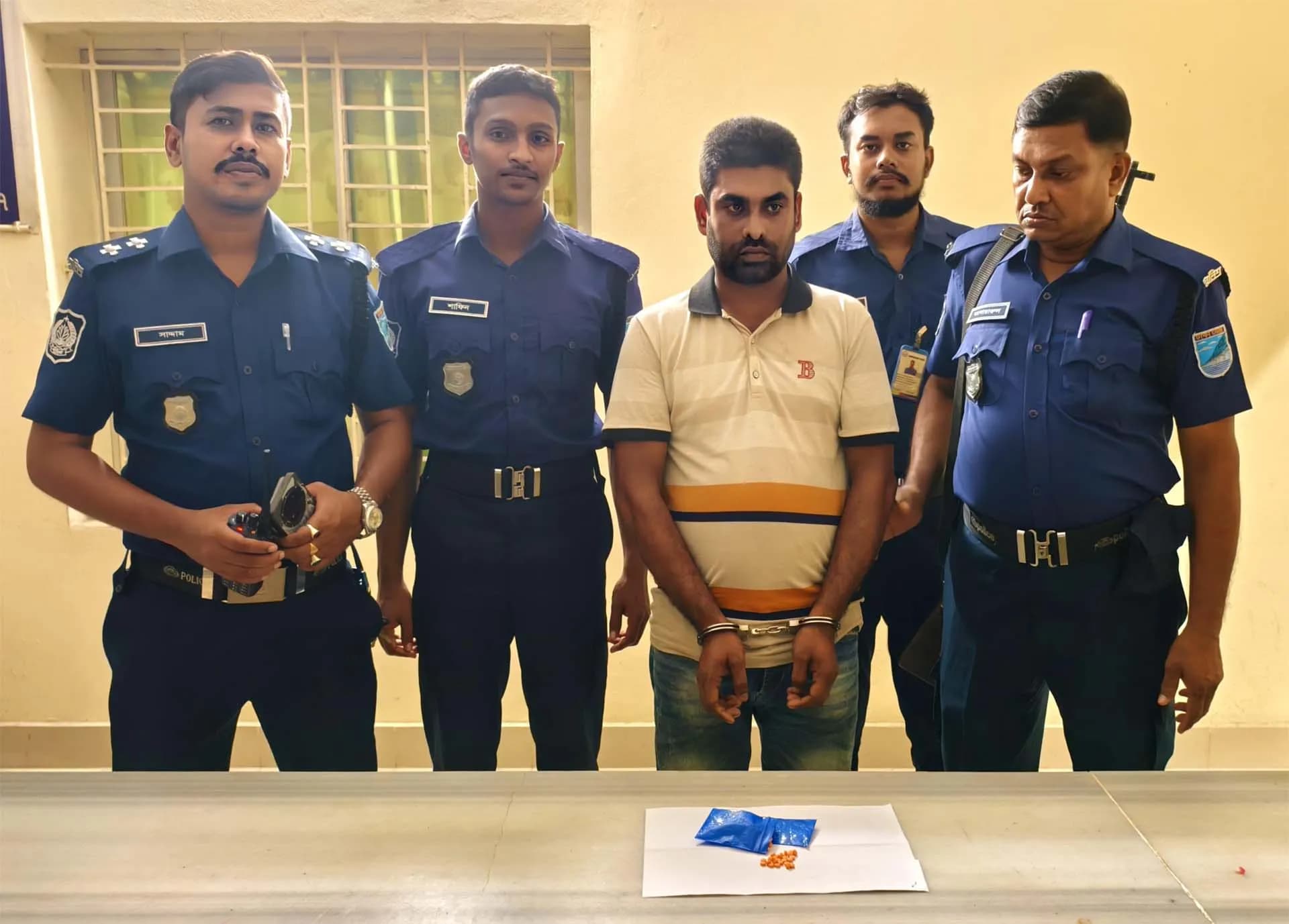 কোটালীপাড়ায় ইয়াবাসহ মাদক বিক্রেতা গ্রেপ্তার