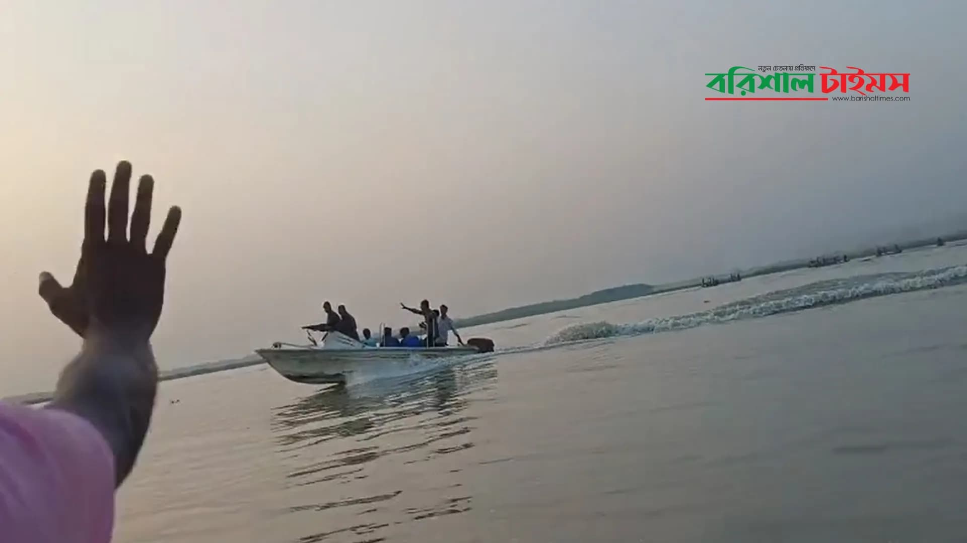 জেলেদের কাছে অসহায় প্রশাসন!