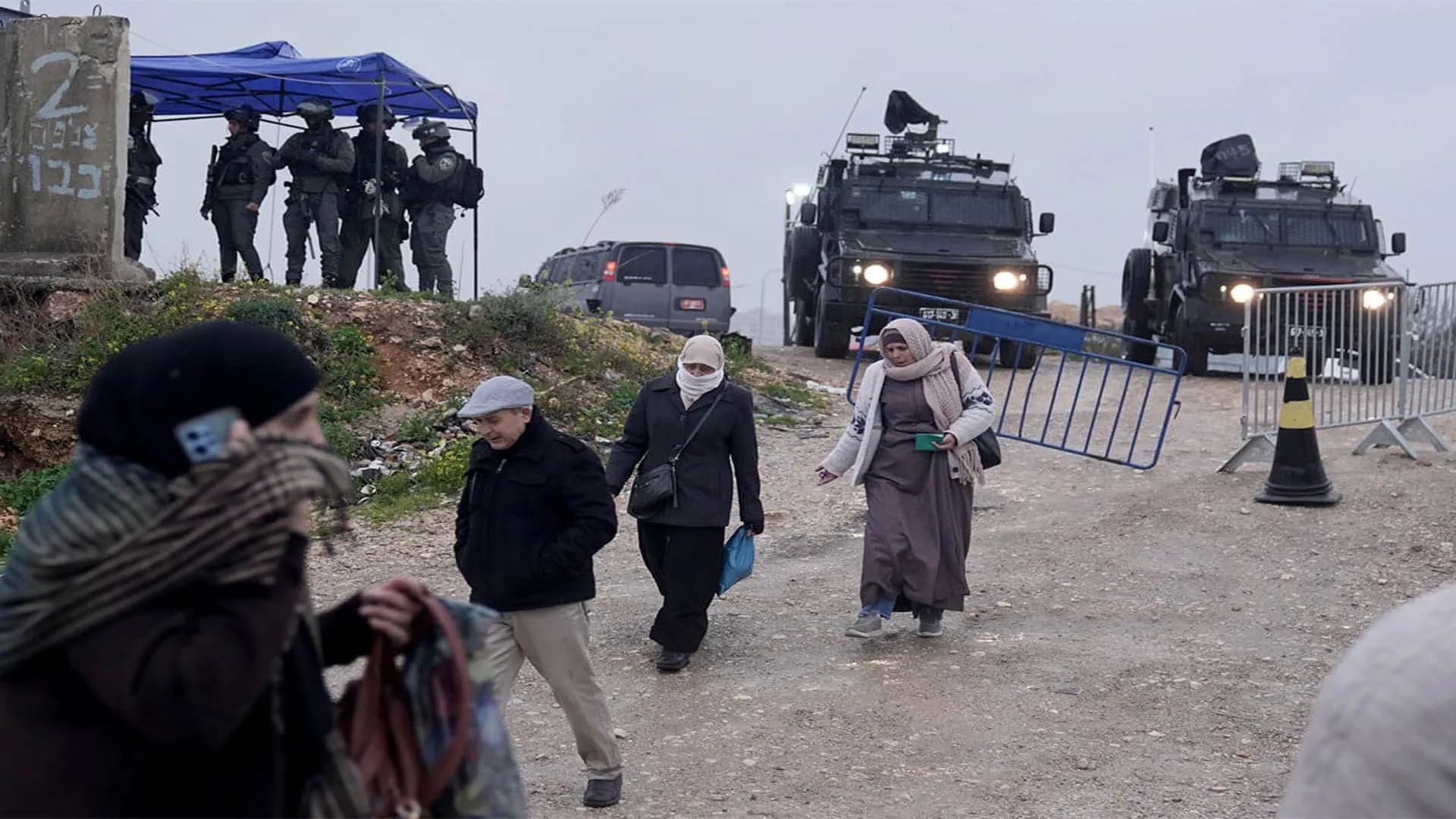 বিয়ে করতে যাওয়ার পথে বরকে ধরে নিয়ে গেল ইসরায়েলি সেনারা