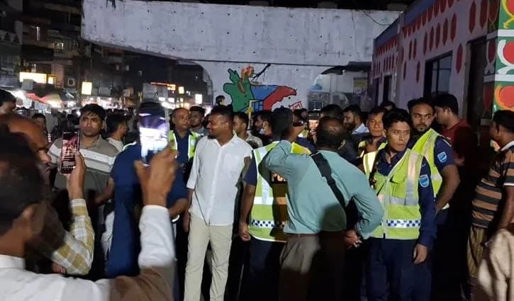  বলাৎকারের অভিযোগে মাদ্রাসা শিক্ষক আটক, গণধোলাই