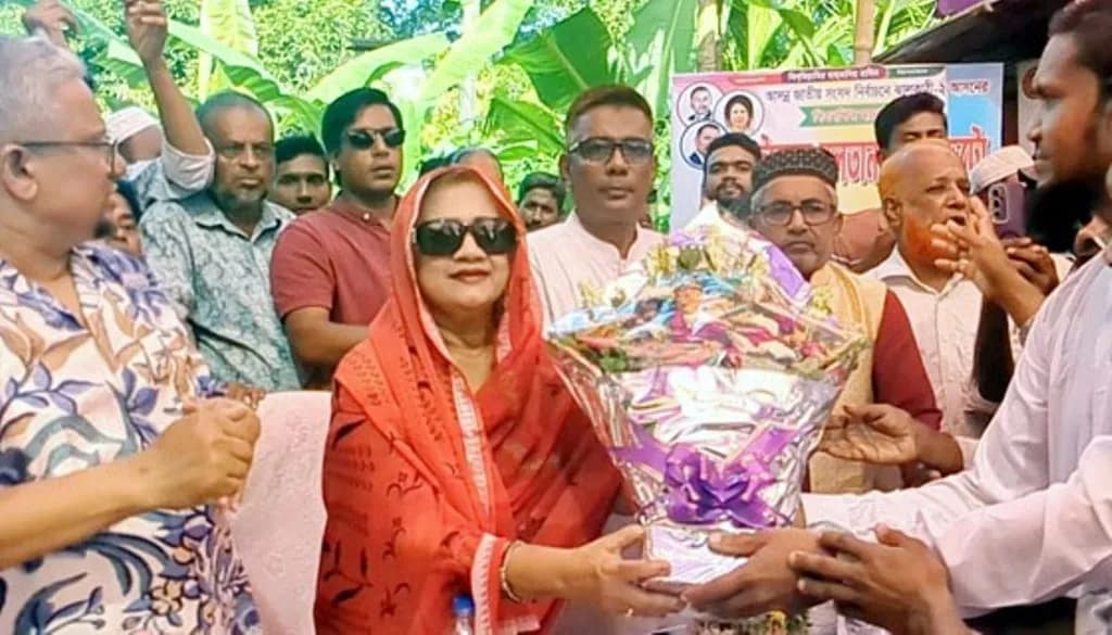 বরিশালের একমাত্র নারী প্রার্থীর নির্বাচনী প্রচারণা শুরু : নেতাকর্মীরা উজ্জীবিত