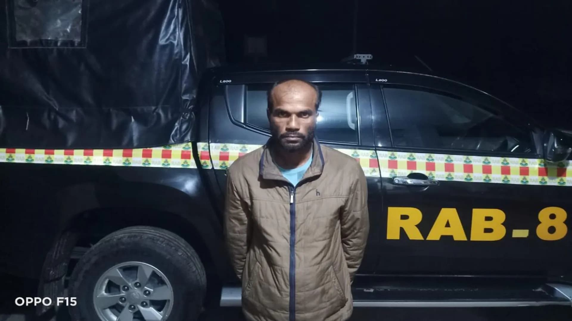 মহিপুরের আলোচিত সন্ত্রাসী সোহেল ফকির র‌্যাবের জালে