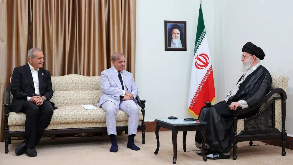 তেহরানে শাহবাজ শরিফের সঙ্গে খামেনির বৈঠক
