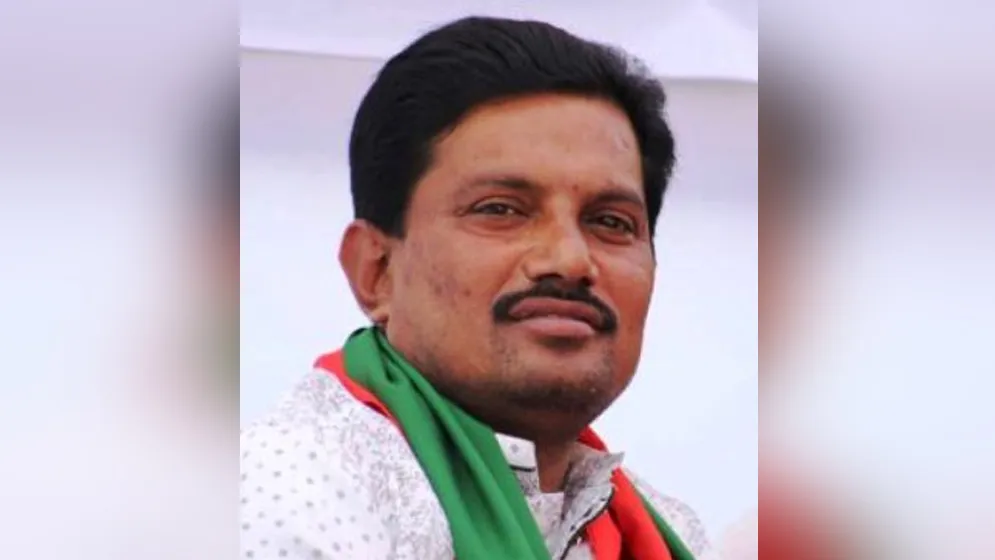 নিরব হোসেন টুটুলে বদনাম সাদিকের! পুড়তে পারে কপাল