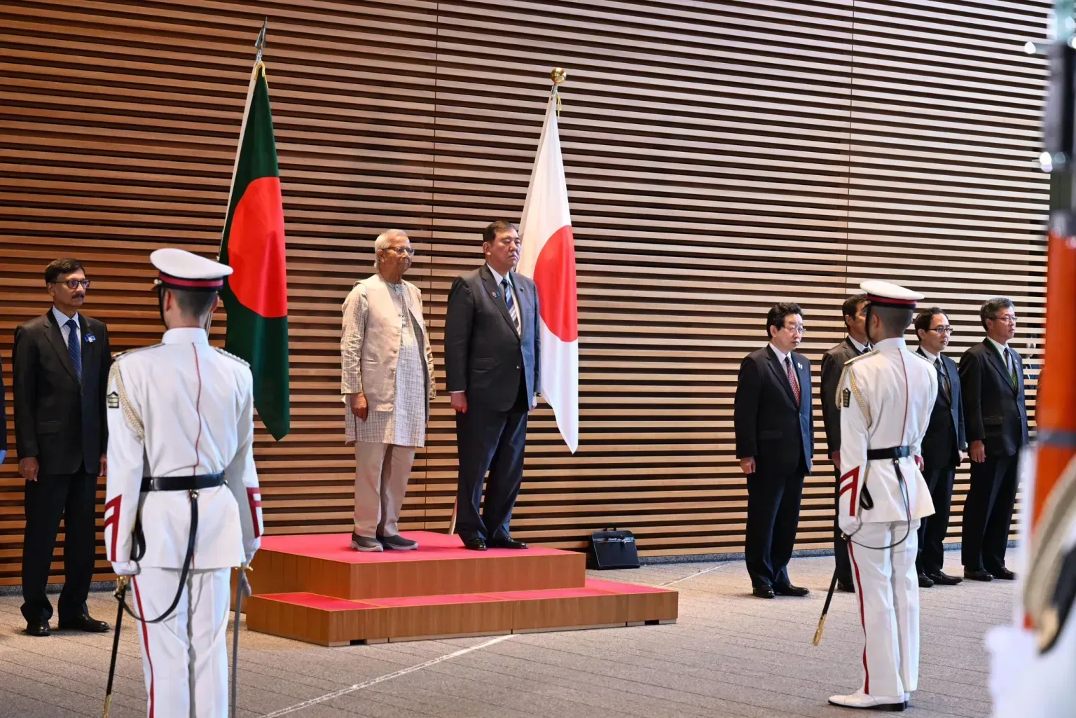 প্রধান উপদেষ্টার ও জাপানের প্রধানমন্ত্রীর বৈঠকে ৬ সমঝোতা স্মারকে সই